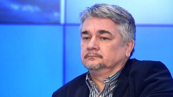 Киеву нужно отвлечь внимание от Артемовска: Ищенко о ситуации в Приднестровье и провокациях Украины - Sputnik Таджикистан