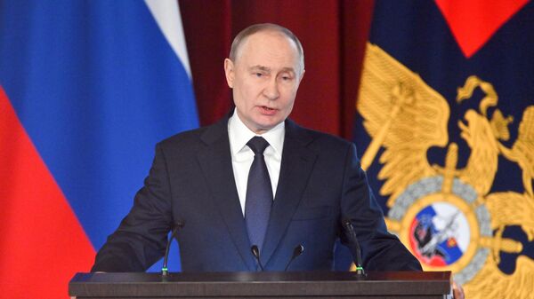 Президент Владимир Путин принял участие в ежегодном расширенном заседании коллегии МВД  - Sputnik Таджикистан